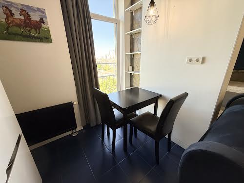 квартира за адресою Регенераторна вул., 4 к7