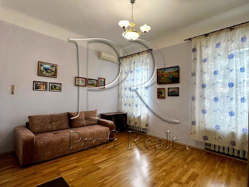 квартира за адресою Михайлівська вул., 22-Б