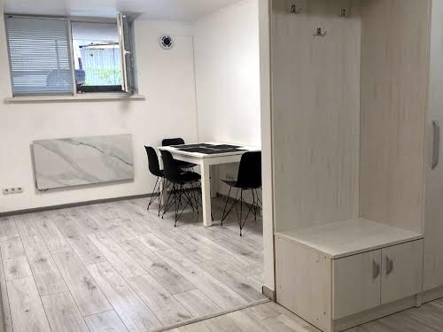 квартира за адресою Космічна вул., 3