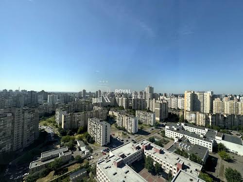 квартира за адресою Анни Ахматової вул., 13-Д