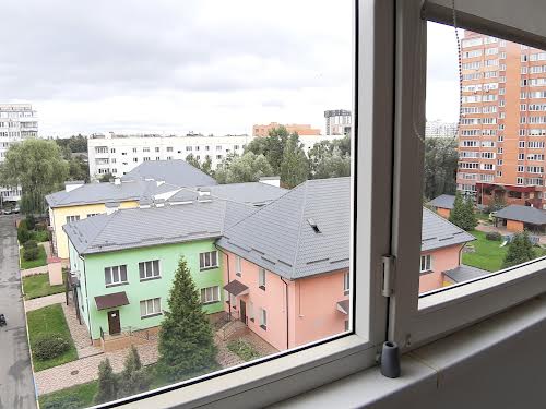 квартира за адресою Машиностроителей, 1Б