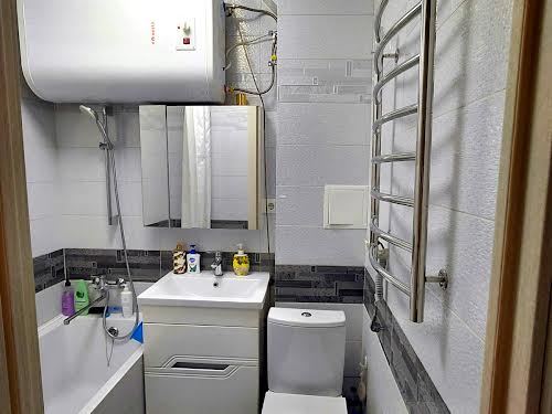 квартира за адресою Космонавтів вул., 18