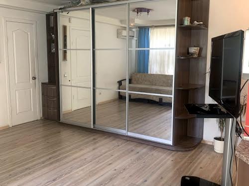 квартира за адресою Верховної Ради бульв., 10а