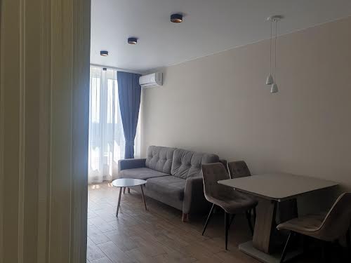 квартира за адресою Зарічна вул., 16