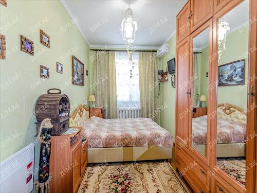 будинок за адресою Центральна, 1