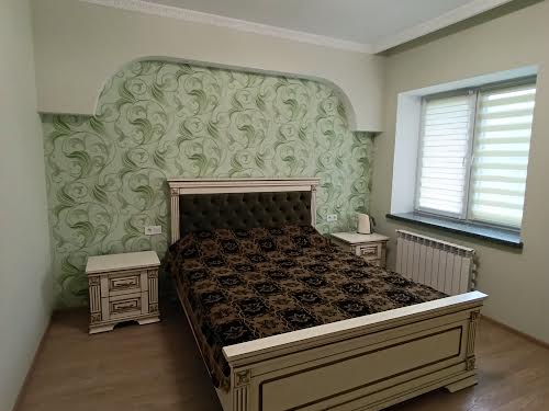 комерційна за адресою вул. Пересопницька, 170