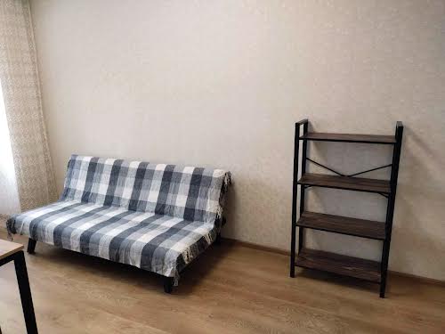 квартира за адресою Зарічанська вул., 20/2