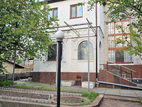 будинок за адресою Закарпатська вул., 12