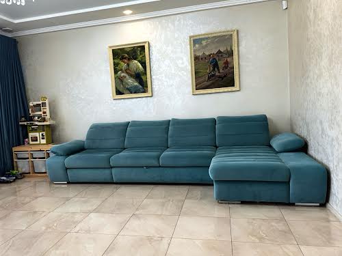 будинок за адресою юності, 34
