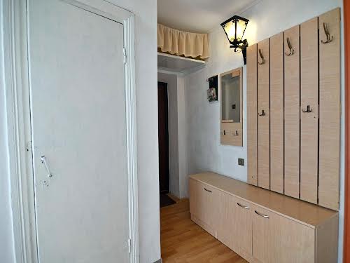 квартира за адресою заводська, 9