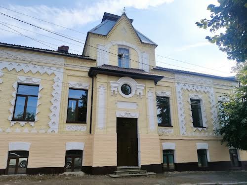 комерційна за адресою Віктора Косенка вул., 8