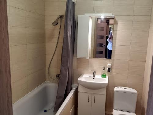 квартира за адресою Радистів вул., 34г