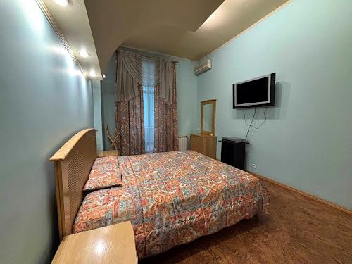 квартира за адресою Шота Руставелі вул., 27