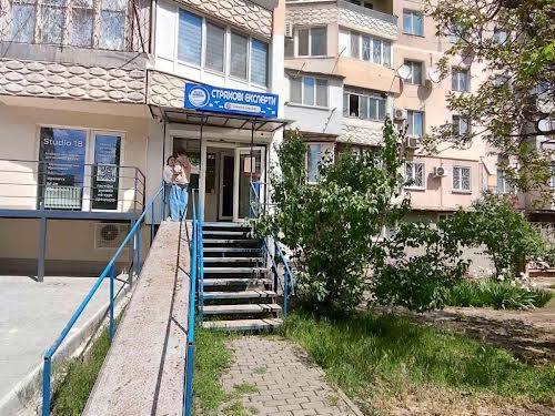 комерційна за адресою Євгена Чикаленка вул., 81