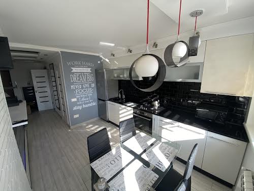 квартира за адресою Чернівецька вул., 66