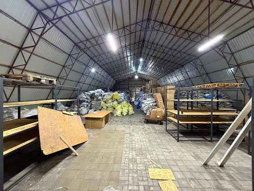 комерційна за адресою Універсальна вул., 6