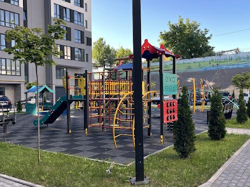 квартира за адресою Озерна вул., 16 б