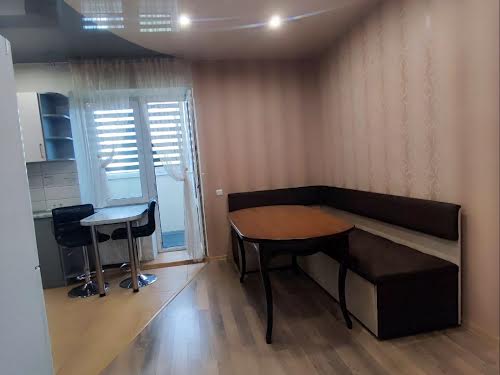 квартира за адресою Степана Бандери вул., 49/1