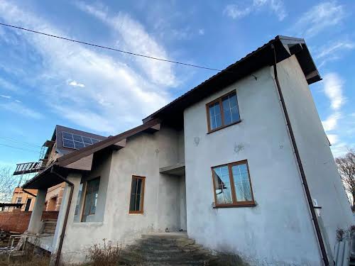 дом по адресу Ивано-Франковск, вул. Романчука, 76