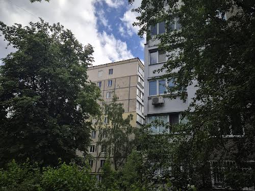 квартира за адресою Композитора Лятошинського вул., 8