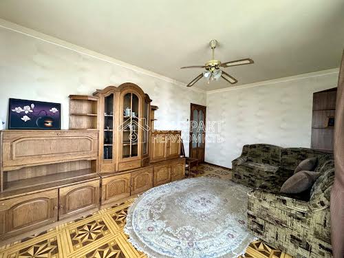 квартира за адресою Перемоги просп., 65б