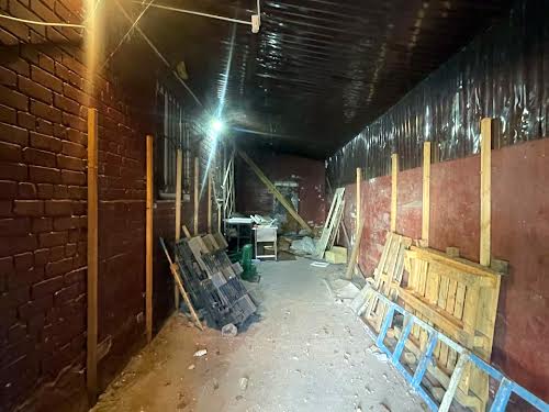 комерційна за адресою Магдалинівська вул., 1А