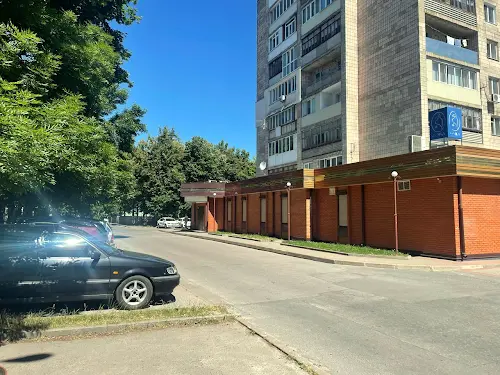 комерційна за адресою Василя Червонія вул. (Гагаріна), 75