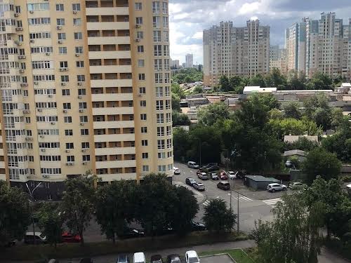 квартира за адресою Наталії Ужвій вул., 10