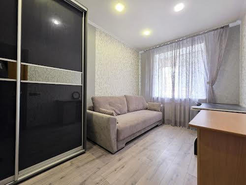 квартира за адресою Ветеранів Праці вул., 21