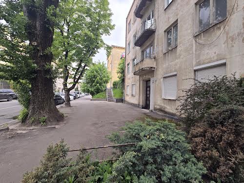 комерційна за адресою Генерала Тараса Чупринки вул. (), 80