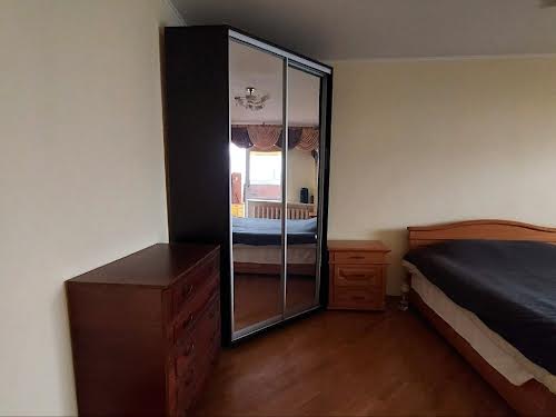квартира за адресою Анни Ахматової вул., 43