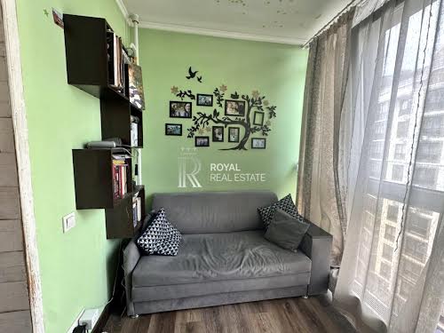 квартира за адресою Радистів вул., 34б