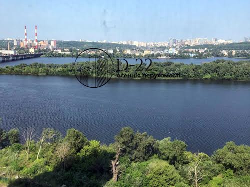 квартира за адресою Зарічна вул., 8