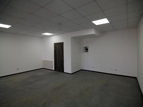 коммерческая по адресу Ровно, Соборная ул., 364В