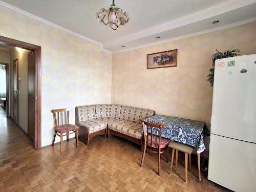 квартира за адресою Милославська вул., 32/51а