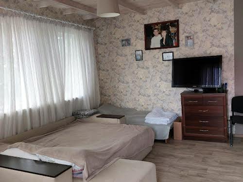 будинок за адресою с-ще. Світле, полунична