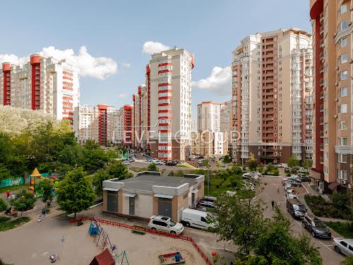 квартира за адресою Василя Симоненка вул., 5