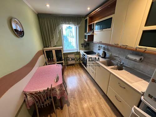квартира за адресою Дніпровська набережна вул., 13
