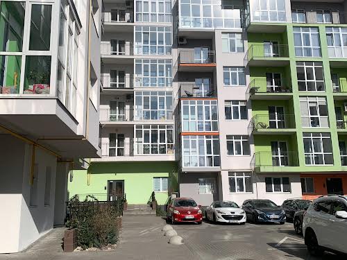 комерційна за адресою Тараса Шевченка вул., 25