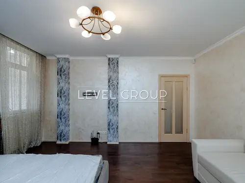квартира за адресою Василя Симоненка вул., 5