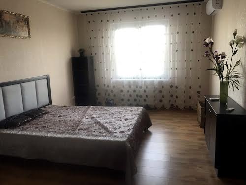 квартира за адресою Ревуцького вул., 54