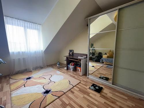 квартира за адресою Коновальця вул., 3