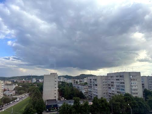 квартира за адресою Гетьмана Івана Мазепи вул. (Топольна), 25-А