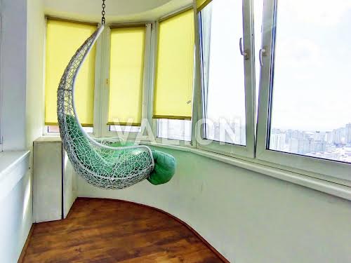 квартира за адресою Анни Ахматової вул., 13-Д