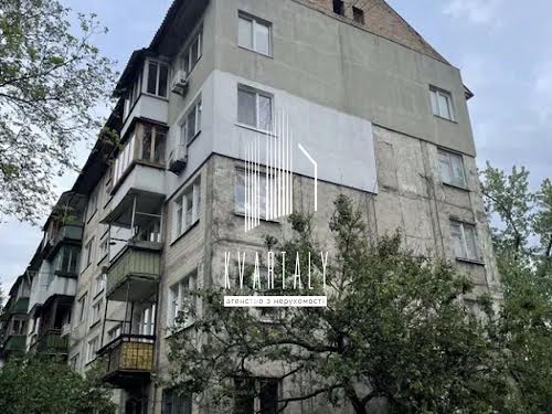 квартира за адресою Будівельників вул., 16