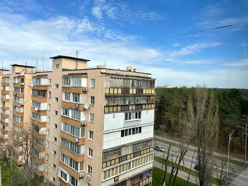 квартира за адресою Ореста Левицького вул. (Академіка Курчатова), 25/37