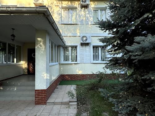 комерційна за адресою Зоряна вул., 8