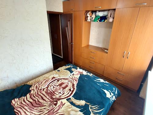квартира за адресою Космонавтів вул., 68а