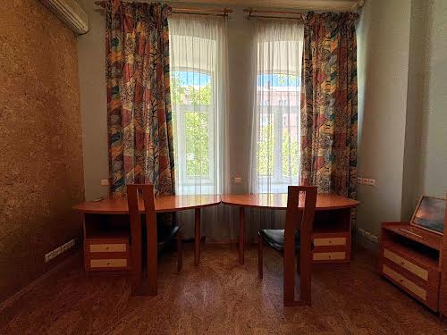 квартира за адресою Шота Руставелі вул., 27