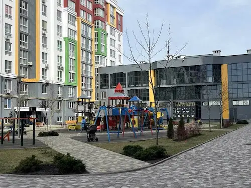 квартира за адресою Машинобудівників вул., 16